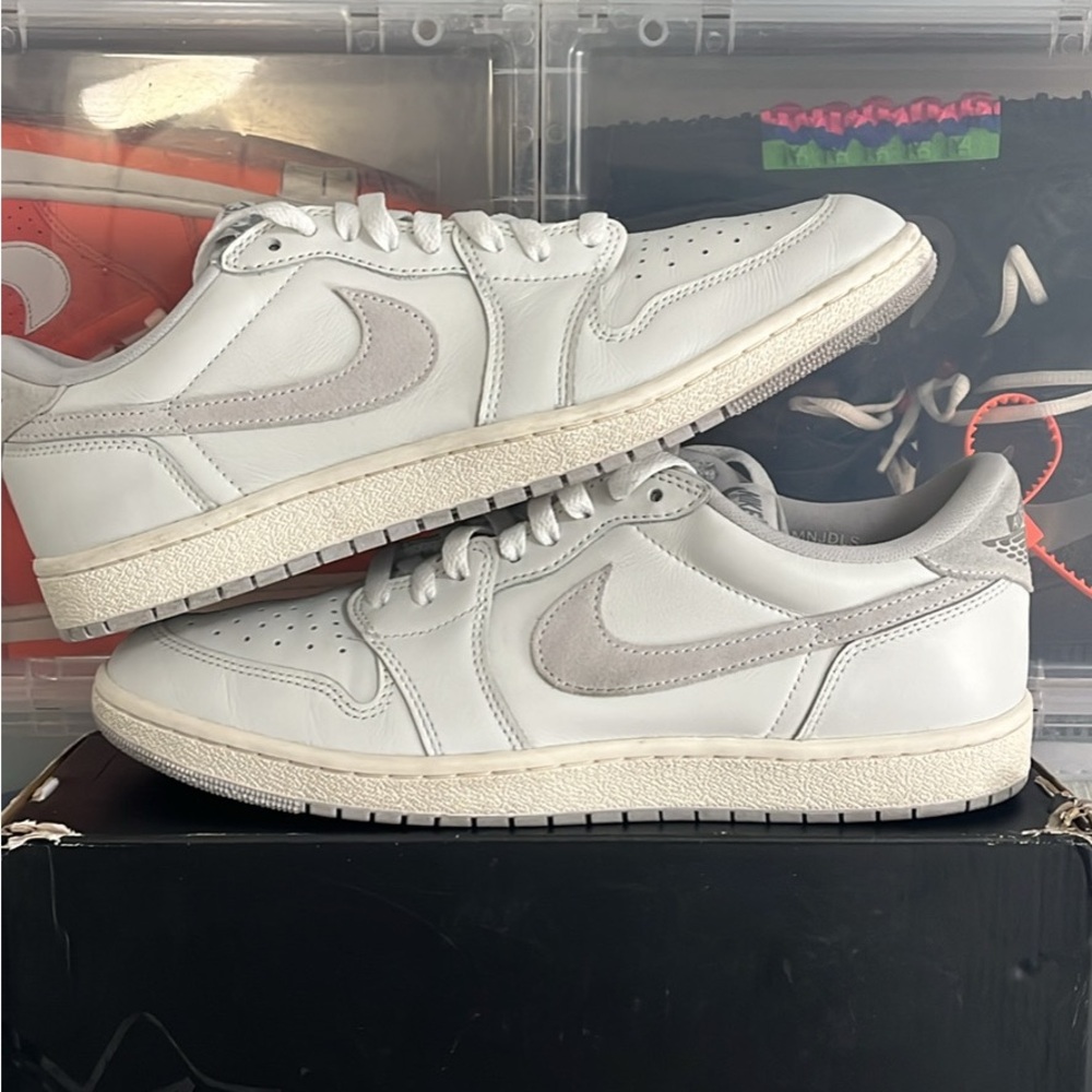 Air Jordan 1 low neutral grey